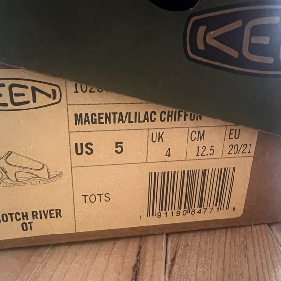 NWOT Keens baby sandals size 5 - Picture 3 of 5